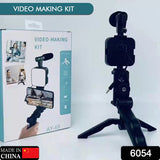 Vlogging kit with mic and phone holder