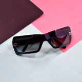 Retro sunglasses with stylish vintage frame