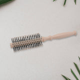 Round brush for hair styling and blow drying