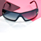 Retro driving sunglasses with vintage fashion frame