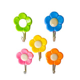 Flower-shaped adhesive wall hooks, pack of 5.