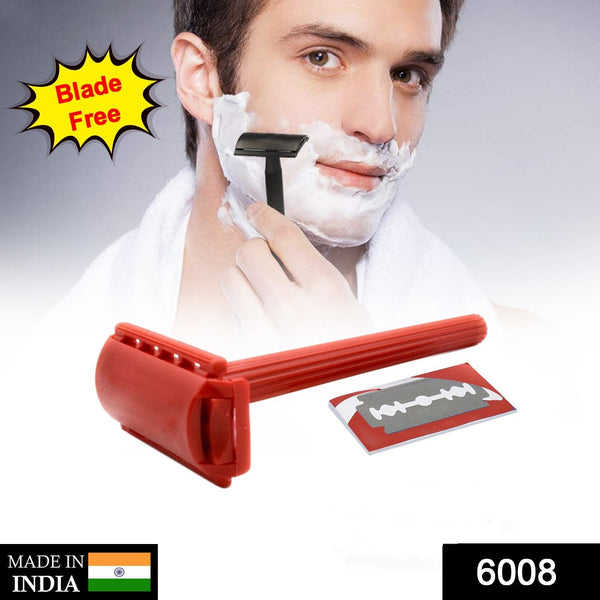 Men’s shaving razor with blade in packaging