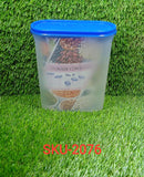 Transparent airtight container for food storage, 2000 ml capacity.